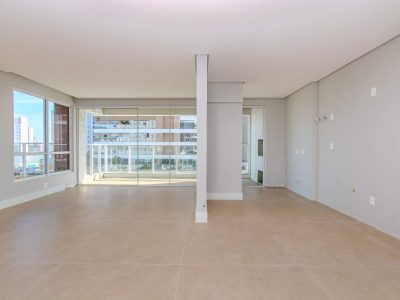 Apartamento Diferenciado com 3 Suítes no Centro de Itajaí