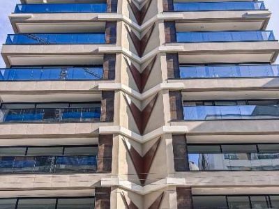 Apartamento com 3 Dormitórios no Canto Sul da Praia Brava