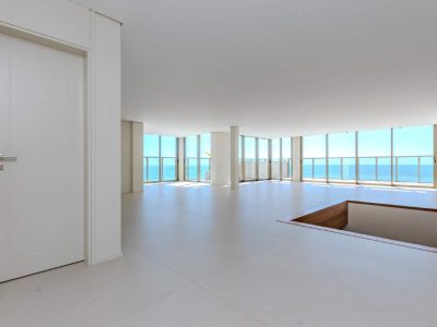 Cobertura Duplex Frente Mar com 4 Suítes na Praia Brava