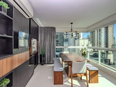 Apartamento a 100M do Mar no Luar Biasa em Balneário Camboriú