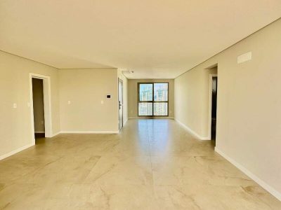 Apartamento à Venda com 3 Quartos no Lotisa Classic na Fazenda