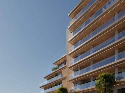 Apartamento Frente Mar com 4 Suítes e Piscina Privativa na Praia Brava