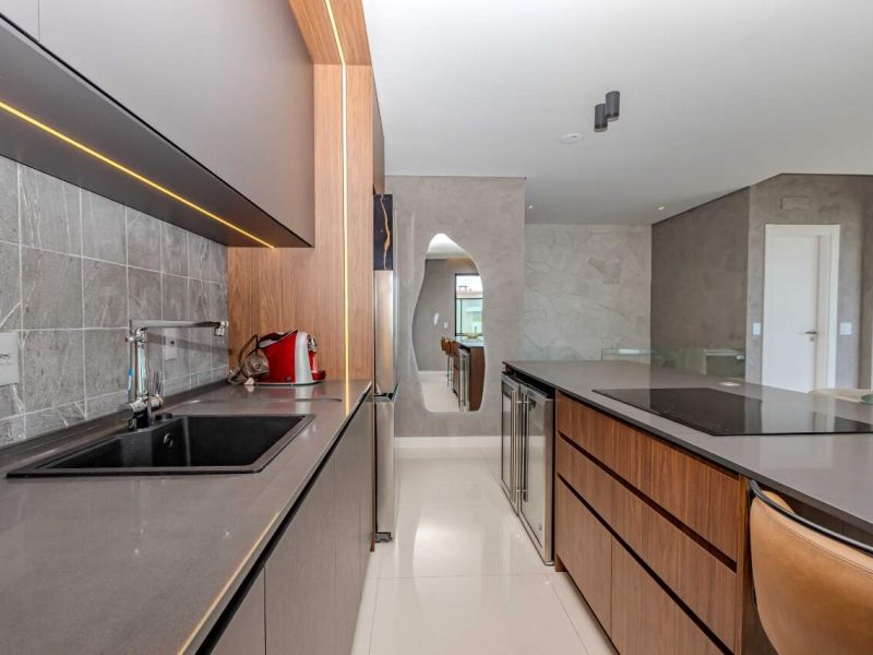 Cobertura Duplex Mobiliada na Praia Brava em Itajaí/Sc