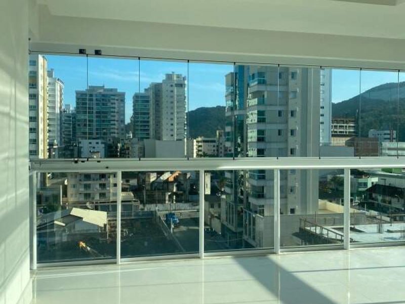 Apartamento com 3 Suítes no Centro de Itapema/Sc