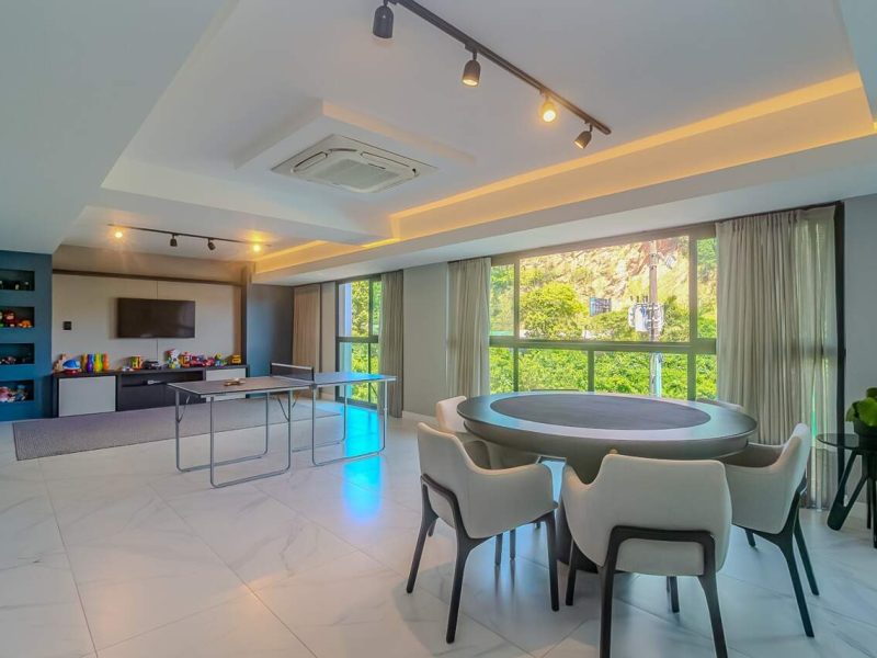 Cobertura Duplex Mobiliada na Praia Brava em Itajaí/Sc