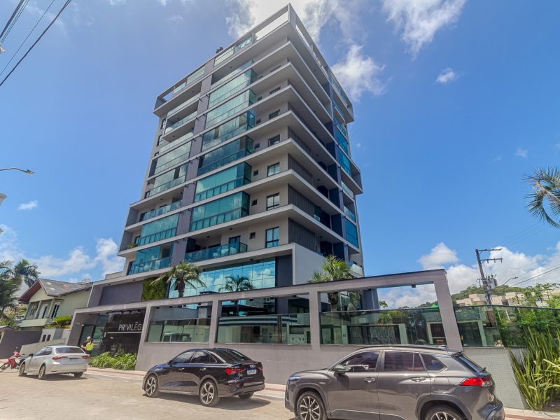 Cobertura Duplex Mobiliada na Praia Brava em Itajaí/Sc