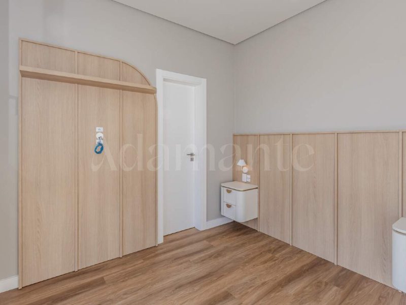 Apartamento com 3 Suítes e Piscina Privativa na Praia Brava