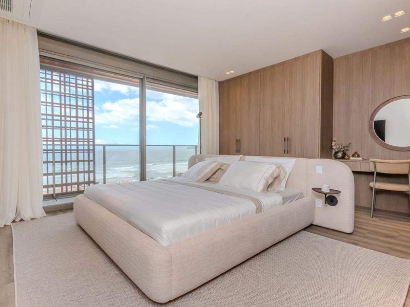 Apartamento Mobiliado Frente Mar com 4 Suítes na Praia Brava